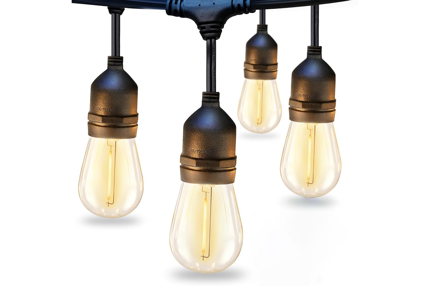 Créez un auvent lumineux au-dessus de votre terrasse avec ces guirlandes lumineuses d'inspiration vintage en vente