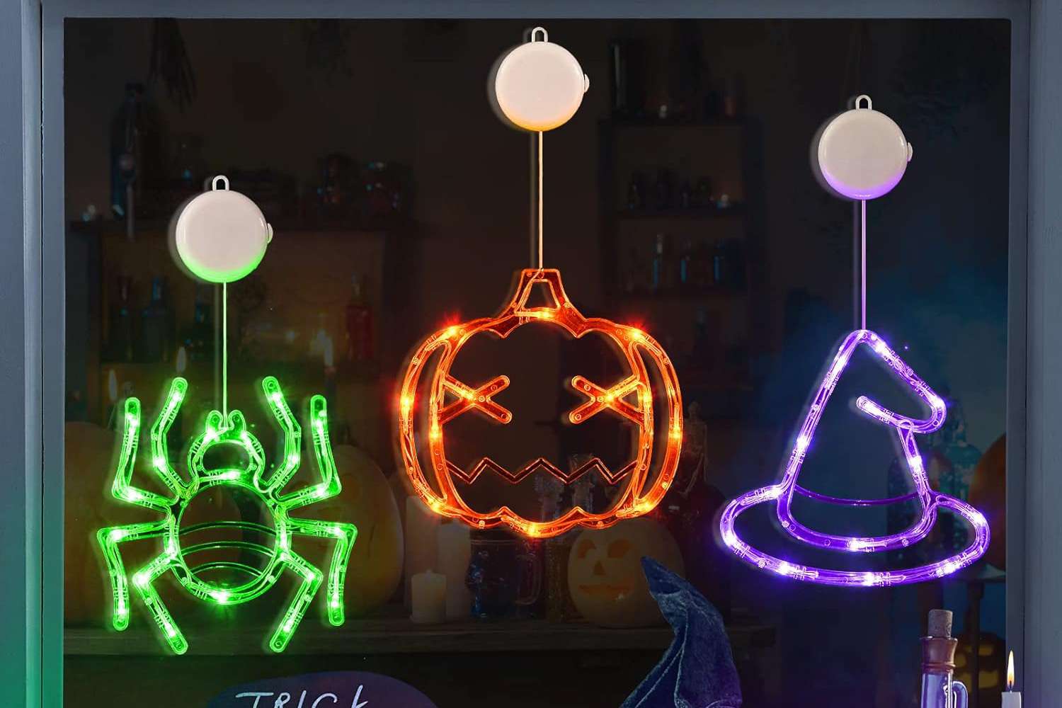 14 araignées, fantômes et globes oculaires solaires dont vous avez besoin pour embellir votre décoration d'Halloween cette année - le tout sous $25-7