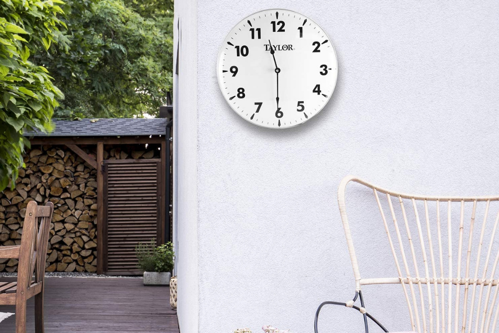 La meilleure horloge d'extérieur à ajouter à votre terrasse-1