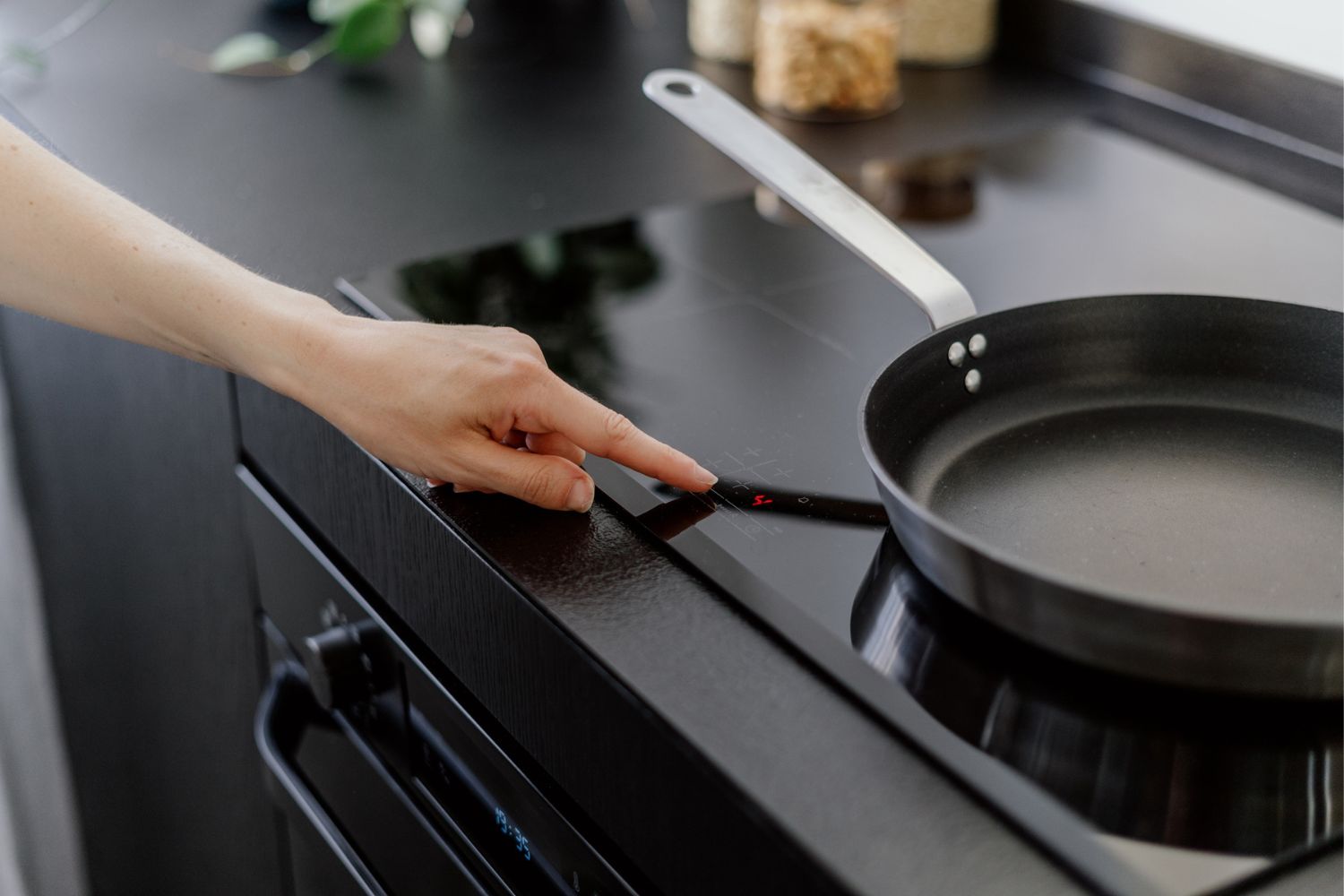 Combien coûte le remplacement d’une plaque de cuisson en verre ?-4