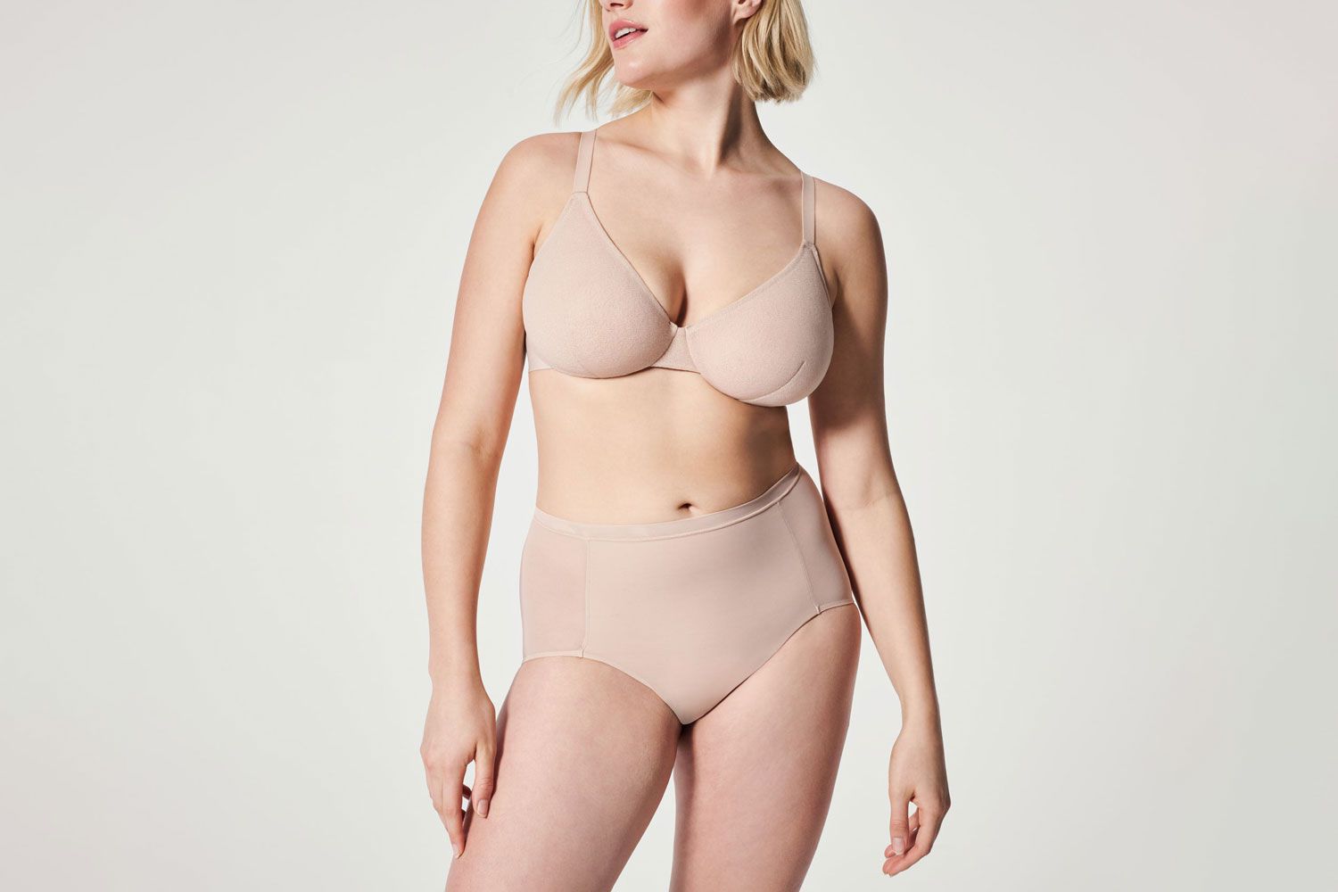 Profitez de la plus grande vente de l'année de Spanx et obtenez jusqu'à 70% de réduction dans la section de liquidation-6