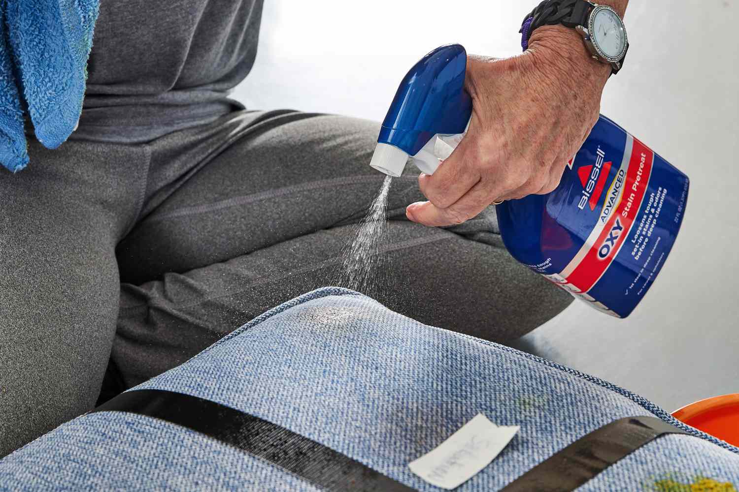 Les 9 meilleurs sprays nettoyants pour tissus d'ameublement de 2024, testés et évalués-2