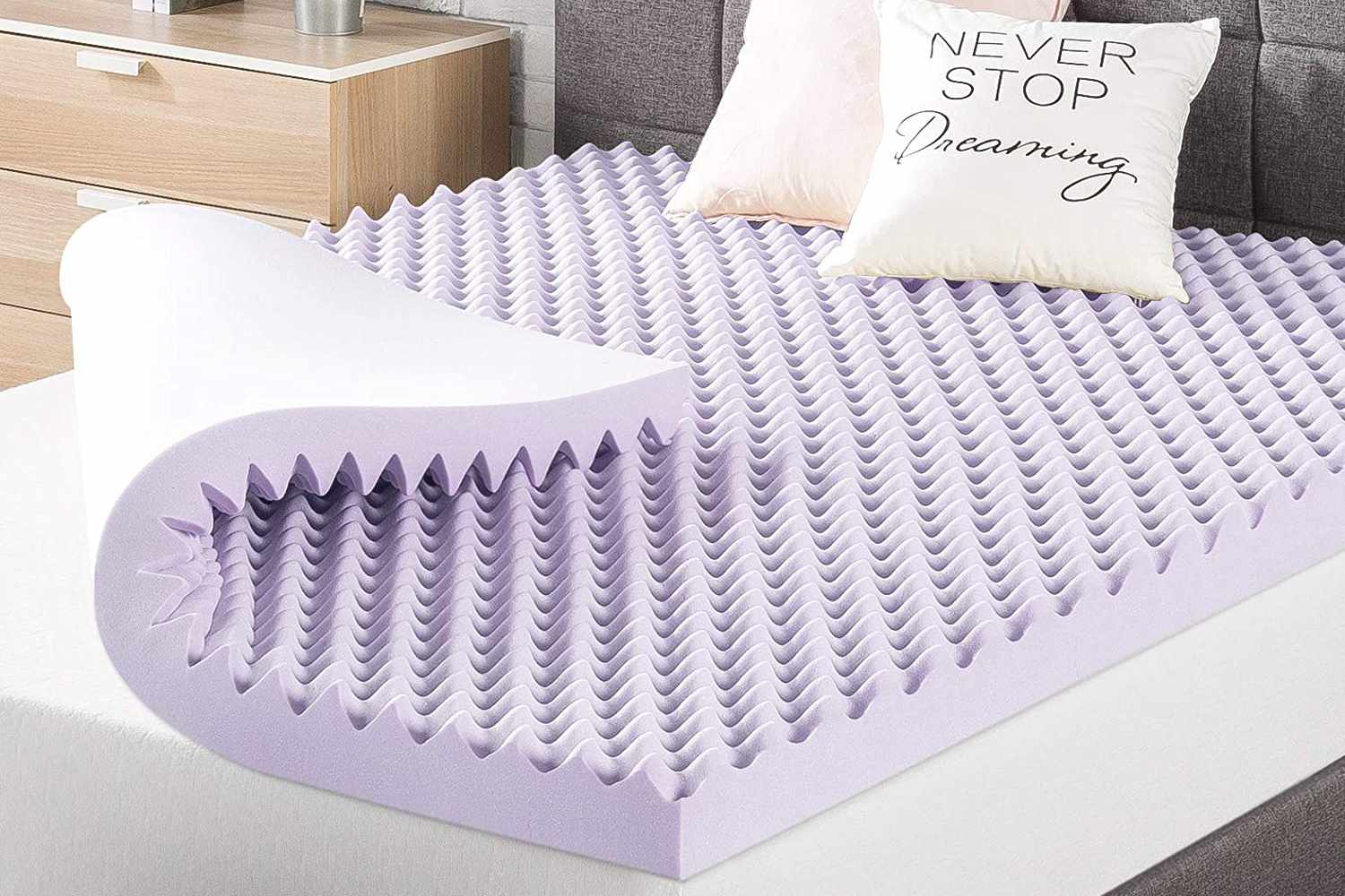 Ce surmatelas infusé de lavande avec près de 15 200 notes 5 étoiles est à 25% de réduction-1