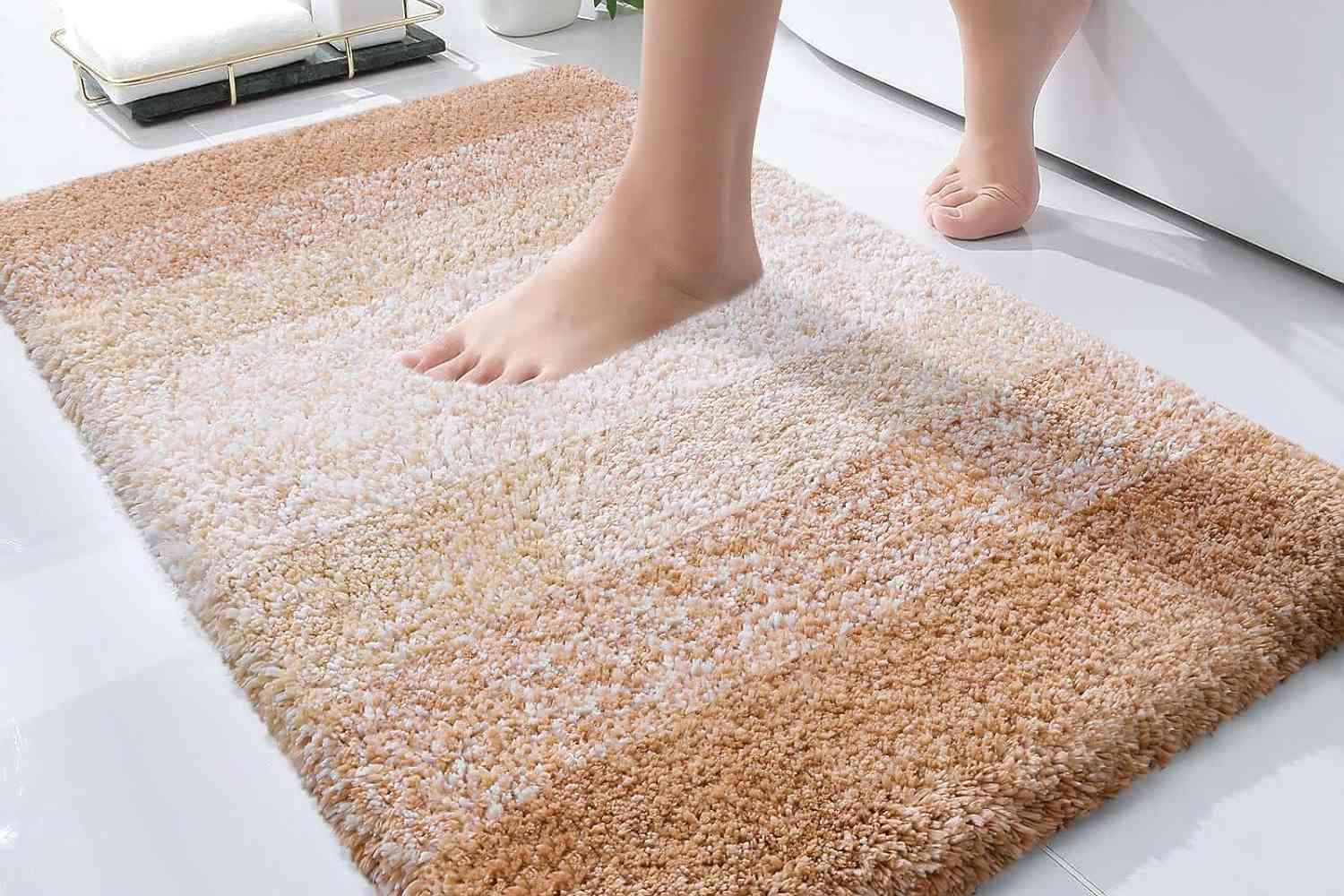 Ce tapis de bain avec plus de 34 400 notes 5 étoiles ne coûte désormais que $6 grâce à un coupon sur la page-4