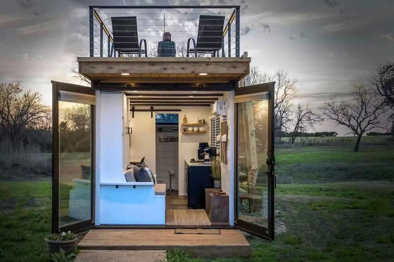 Cette petite maison sur Amazon possède la terrasse sur le toit la plus cool pour observer les étoiles