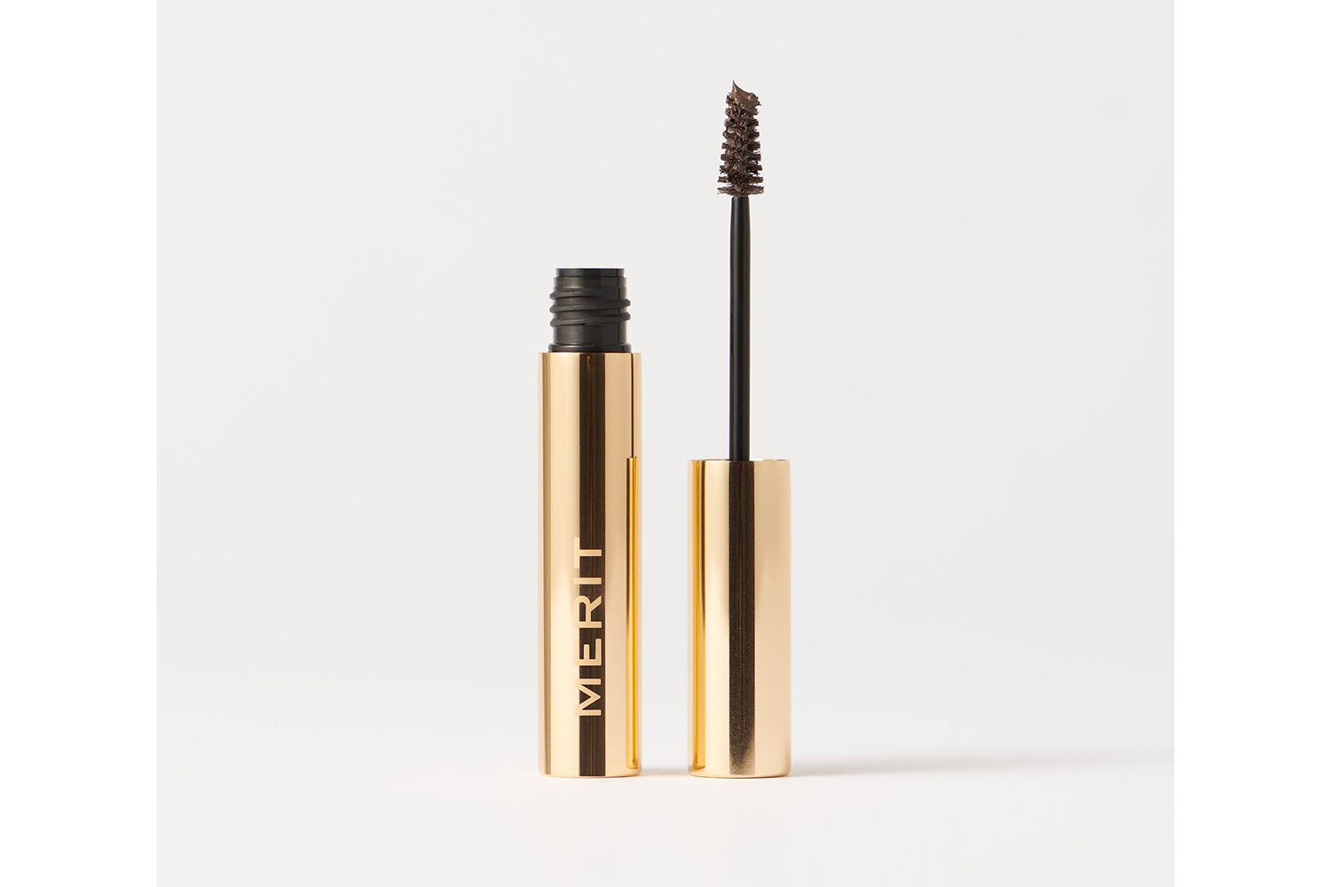 Le nouveau produit de Merit Beauty me donne des sourcils fournis et d'apparence naturelle à chaque fois que je l'utilise-2