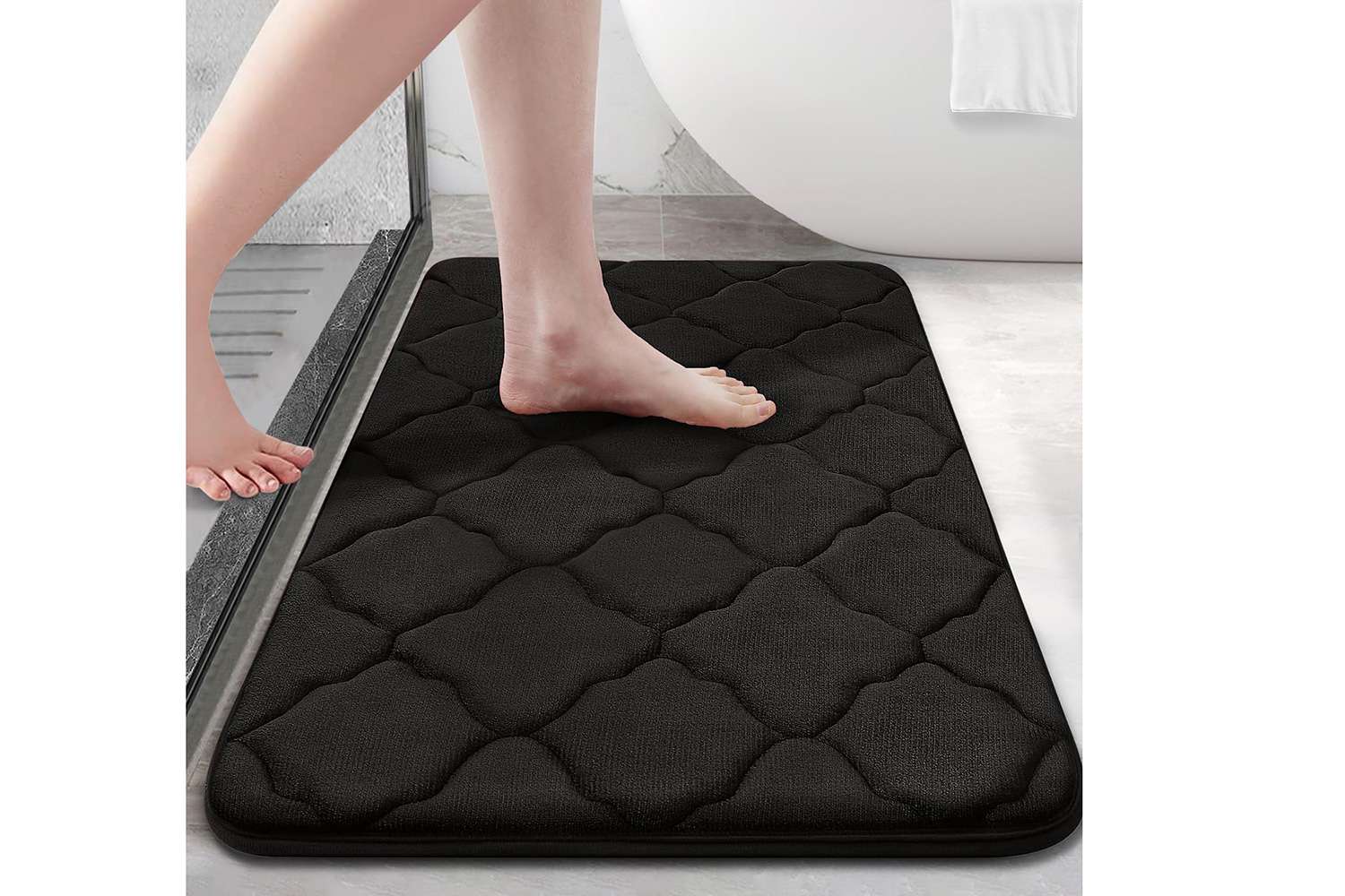 Ce tapis de bain avec plus de 25 300 évaluations 5 étoiles ne coûte désormais que $8 grâce à un coupon sur la page-2