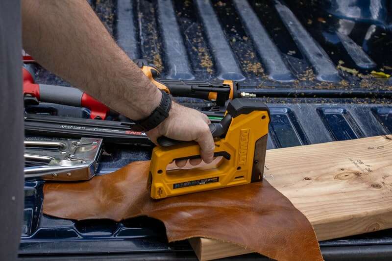 Pistolet agrafeur DeWalt facile à utiliser