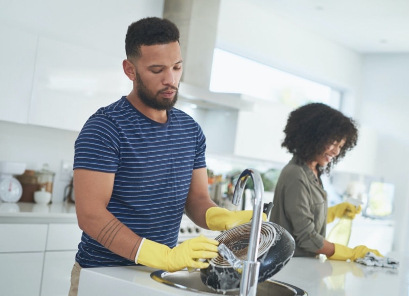 12 astuces d'entretien pour faire durer chaque ustensile de votre cuisine