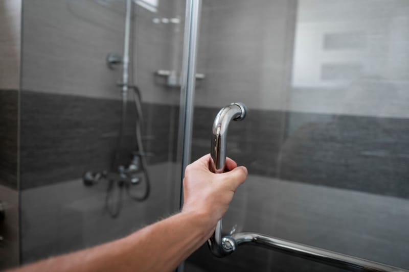 Les meilleures options de portes de douche sans cadre