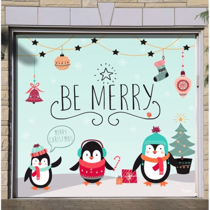 La meilleure option de décoration de Noël pour porte de garage : la bannière de pingouin Be Merry de Holiday Aisle