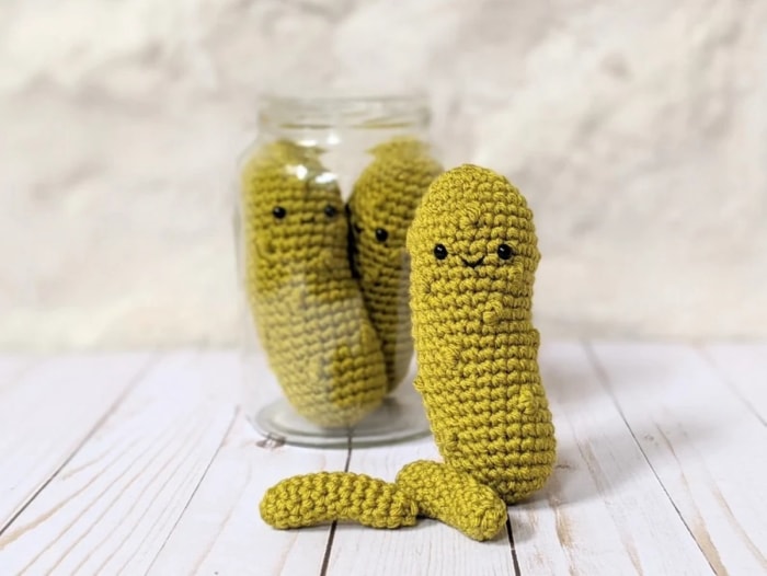 modèles de crochet pour débutants - cornichons au crochet