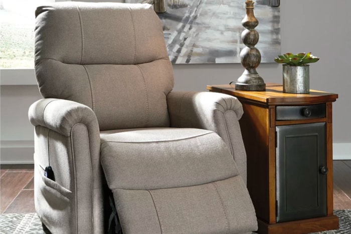 Tour d'horizon des offres du Cyber Monday Furniture 29/11 : Fauteuil inclinable électrique Markridge