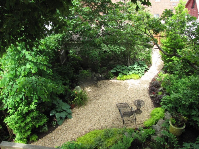 Terrasse extérieure en gravier