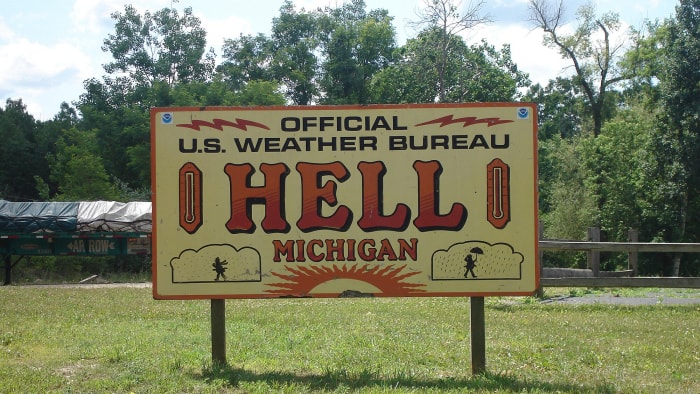 Panneau d'affichage à Hell, Michigan