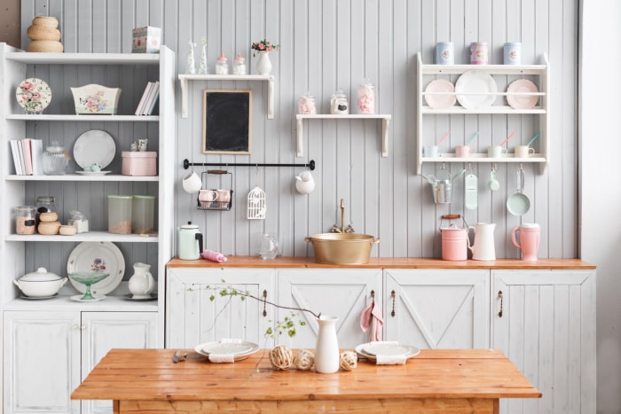 belle maison, intérieur, vue de la cuisine.