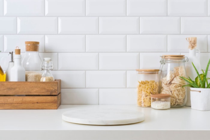 Coût du dosseret de cuisine en carreaux blancs