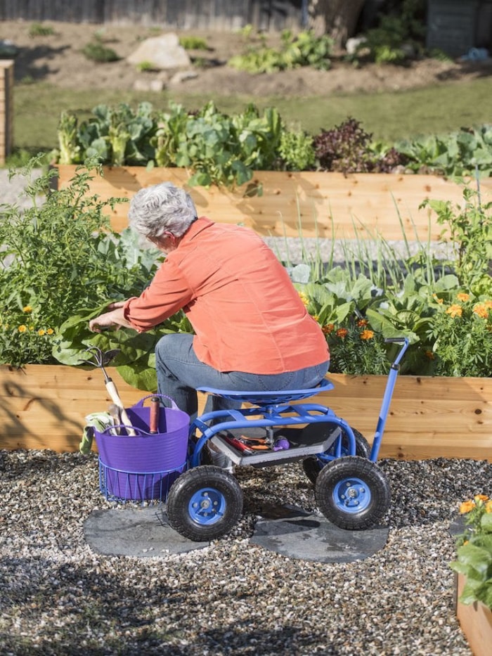 10 outils ergonomiques qui rendent le jardinage presque indolore