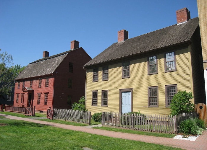 Découvrez comment 20 maisons historiques sont décorées pour les fêtes