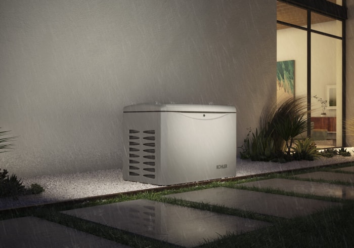 Générateur de secours Kohler 26 kW fonctionnant sous la pluie