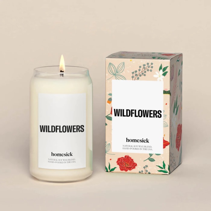 Bougie parfumée Homesick HMS.Wildflowers.Candle.Ecom.1_1240x1240