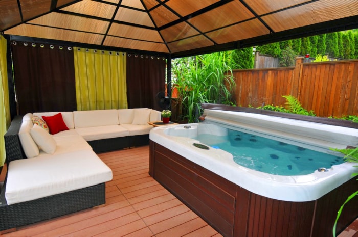 8 choses importantes à savoir avant d'installer un spa sur votre terrasse