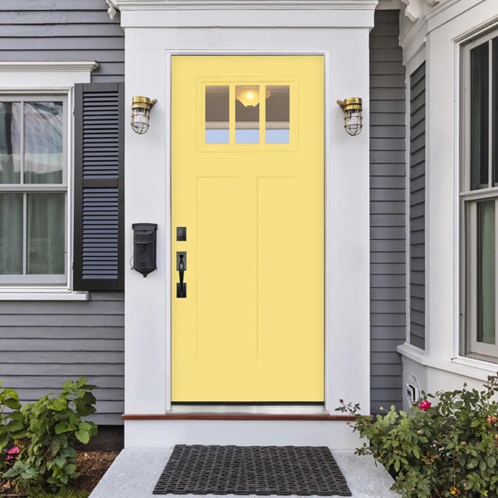 Photos de couleurs de peinture de porte d'entrée - Porte jaune avec garniture blanche