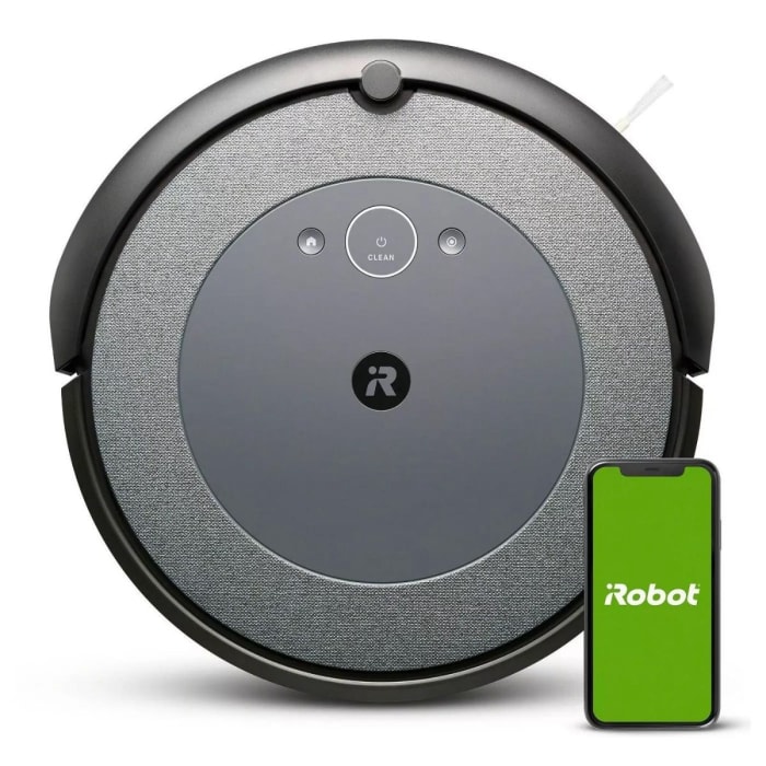 L'option Roomba Black Friday : l'aspirateur robot iRobot Roomba i3 Wi-Fi Connected