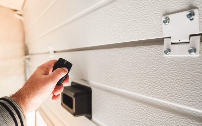 Améliorez la sécurité de votre porte de garage en ne laissant jamais les ouvre-portes dans la voiture