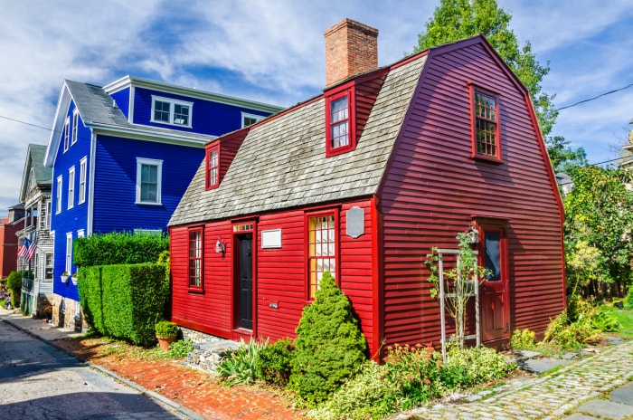 Maison historique en bois colorée à Newport, Rhode Island