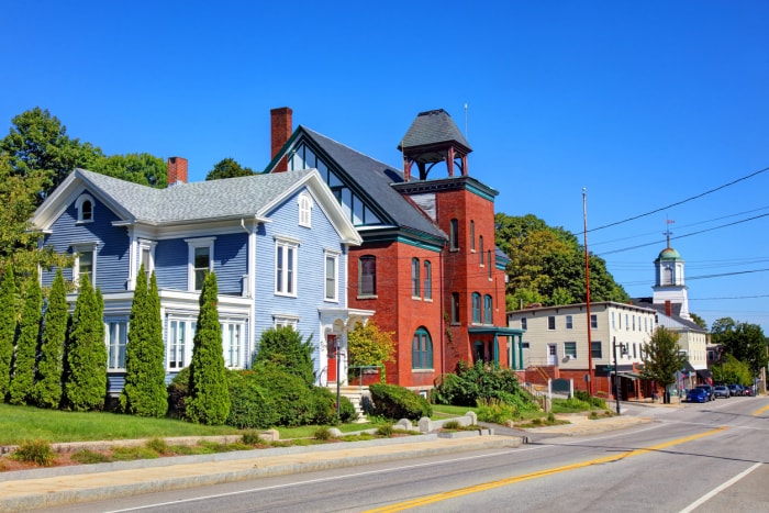 états avec la taxe foncière la plus élevée somersworth new hampshire maisons anciennes rue résidentielle