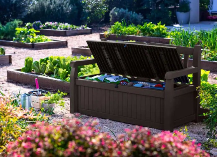 22 solutions de rangement discrètes pour votre terrasse, votre porche et votre patio