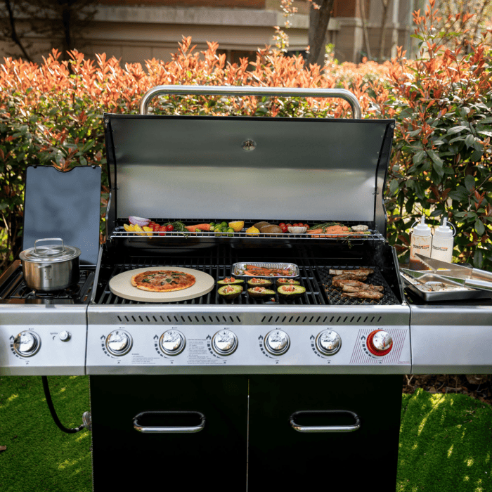 Royal Gourmet 6-Plus-1 Burner Grill pour saisir les côtes, les légumes, les pizzas, etc.