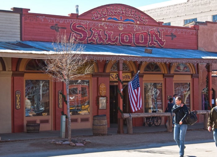 22 saloons encore debout du Far West