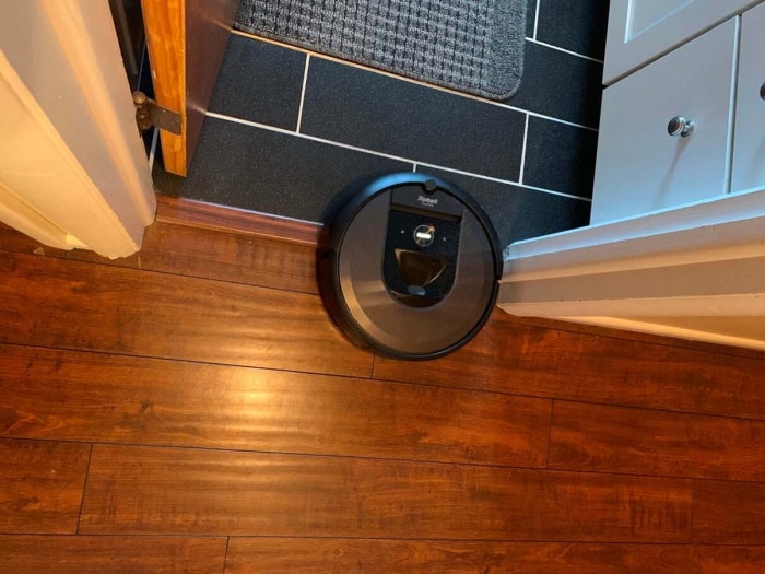 Les meilleurs produits de nettoyage Option iRobot Wi-Fi Roomba i7+ Self-Emptying Robot Vacuum