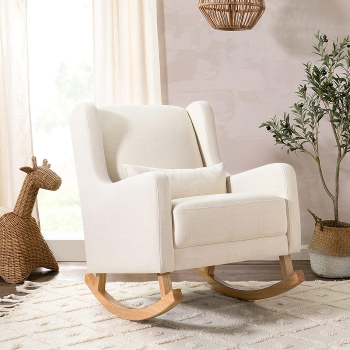 Fauteuil à bascule Babyletto Kai en sergé écologique naturel performant avec pieds légers, hydrofuge et résistant aux taches, certifié Greenguard Gold et CertiPUR-US