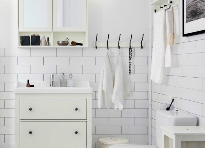 10 astuces de rangement intelligentes pour une petite salle de bain