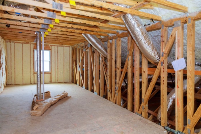 Vue du deuxième étage d'une maison en construction.