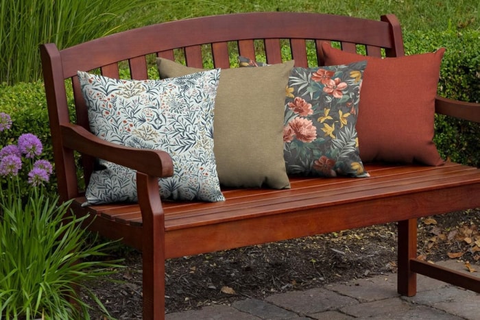 Des trouvailles économiques pour votre jardin et votre patio Coussin jetable pour l'extérieur