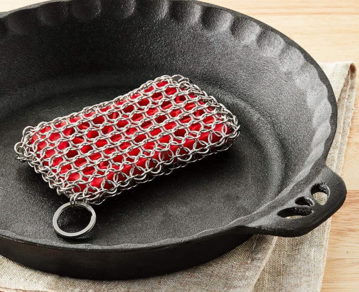 Accessoires nécessaires pour votre poêle en fonte Option Chainmail Scrubbing Pad