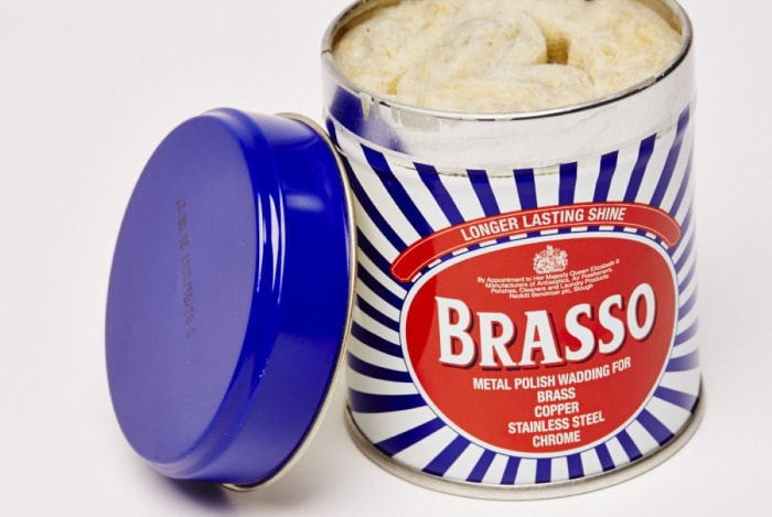 Ouverture de la boîte de Brasso.