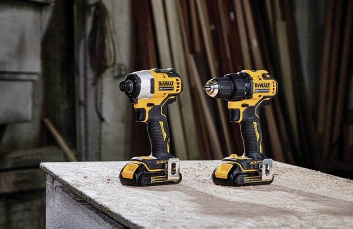 La meilleure option de vente pour le Presidents Day : kit combiné de perceuse à percussion compacte sans fil DEWALT ATOMIC 20 V MAX