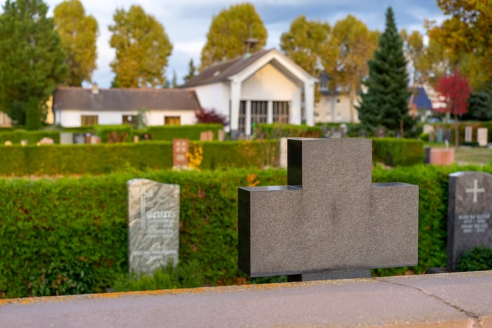 Vue de la maison depuis le cimetière