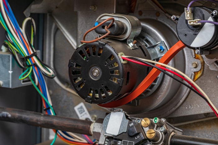 remplacer le moteur du ventilateur ou acheter une nouvelle chaudière