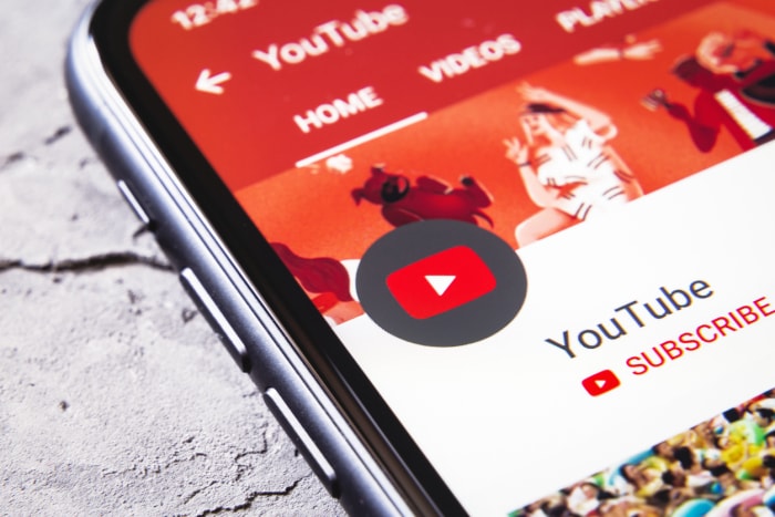 Icône de la chaîne YouTube App sur iPhone XR