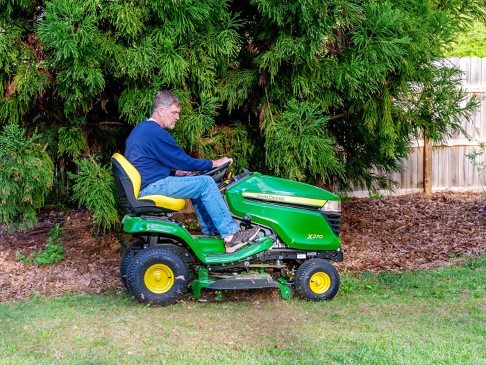 Examen du John Deere X370