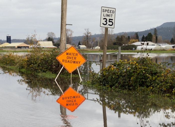 9 choses à ne jamais faire pendant une inondation