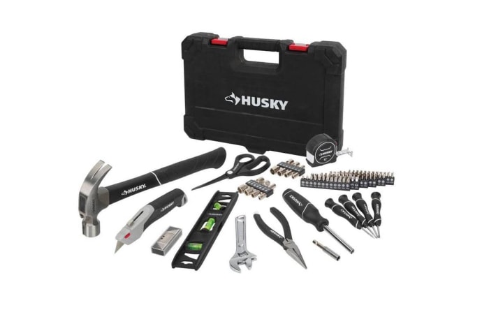 Outils avec option de garantie à vie Ensemble d'outils Husky Homeowner 110 pièces