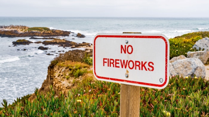 3 raisons de ne jamais allumer de feux d’artifice à la maison