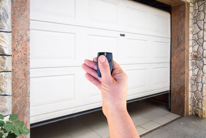 Types de coûts de remplacement de porte de garage